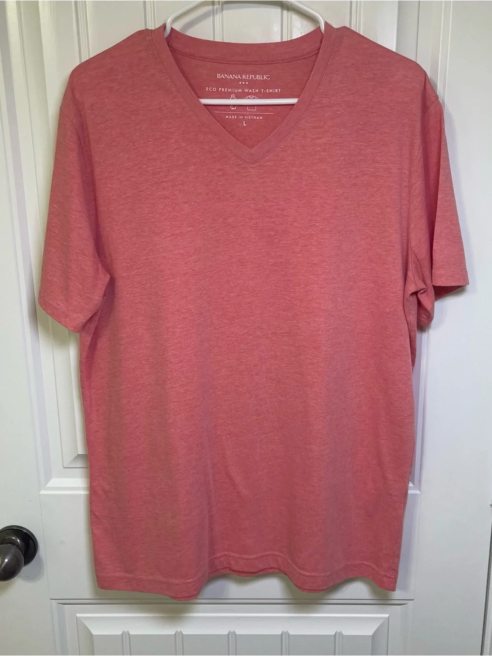 Banana Republic Mens Eco Premium Wash V-Neck T-Shirt Large Heathered Pink Coral